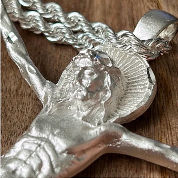 New Jesus pendant rope chain necklace, sterling silver plated unique jewelry - Picture 3 of 9